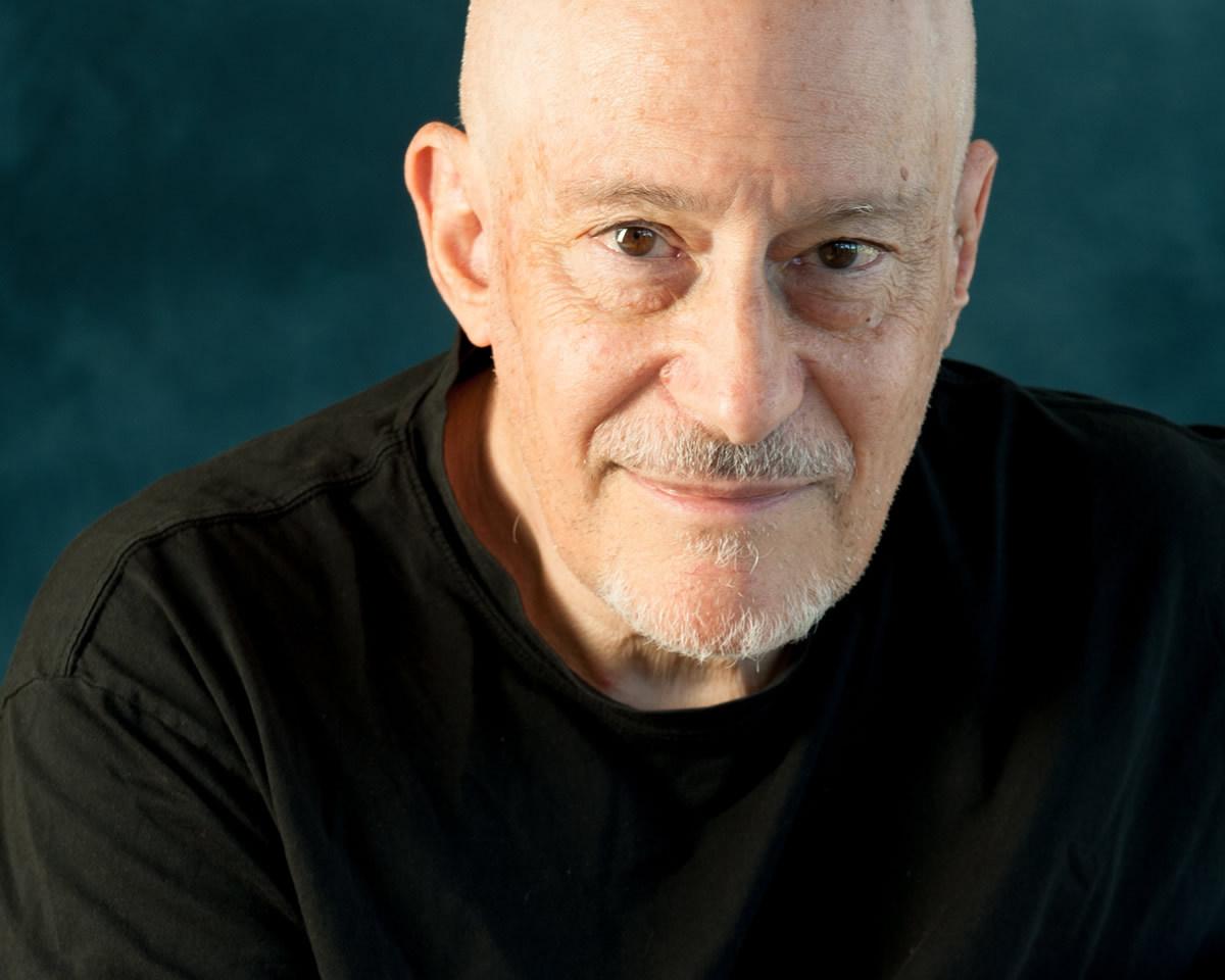 Чтобы избежать страдания, идите прямо в боль. Интервью с Шинзеном Янгом