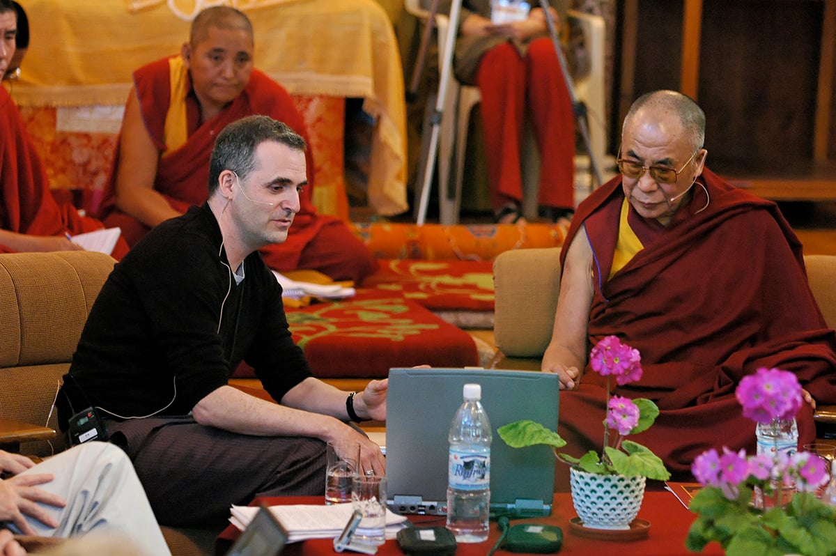 «Почему я не буддист»: подкаст о новой книге Эвана Томпсона и перспективах современного буддизма